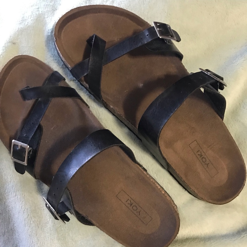 Yoki Sandals
